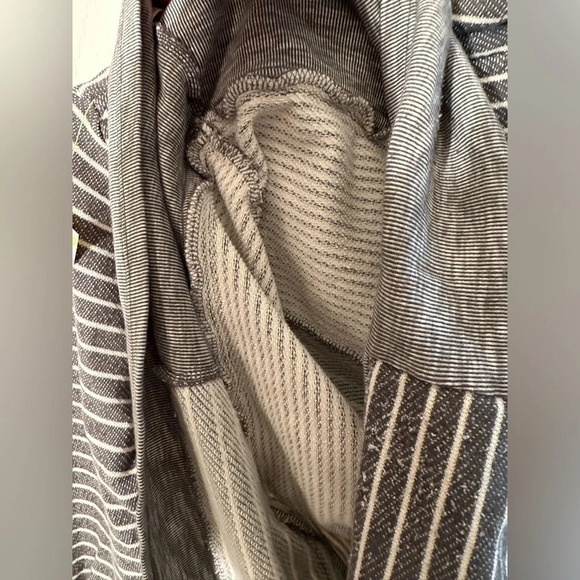 ANTHROPOLOGIE Saturday Sunday Gray Cowl Neck Drawstring Waist Mixed Pattern - Picture 9 of 11